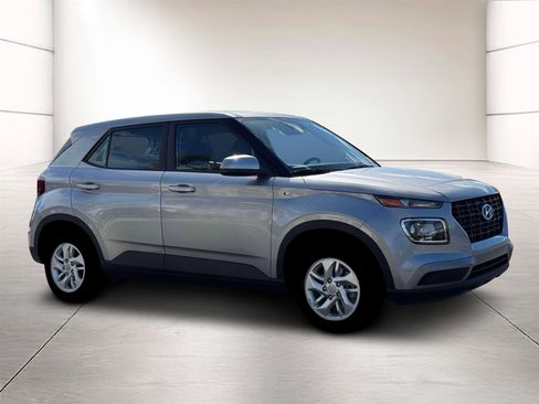 New 2026 Hyundai Venue SE image 10