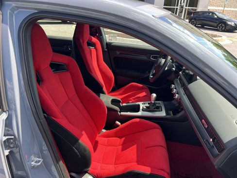 Used 2025 Honda Civic Type R image 25