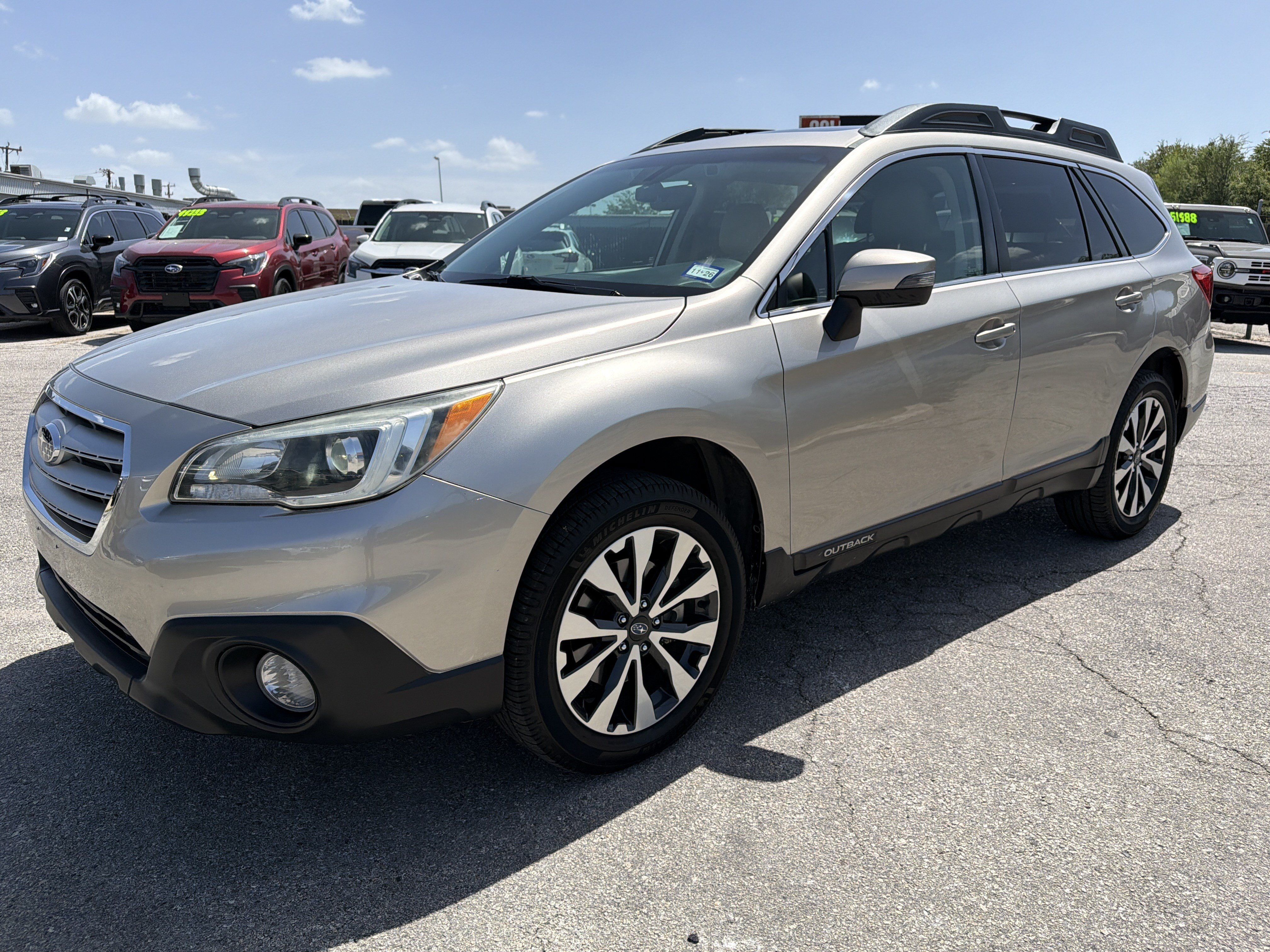Used 2017 Subaru Outback 2.5i Limited AWD/4WD image 7