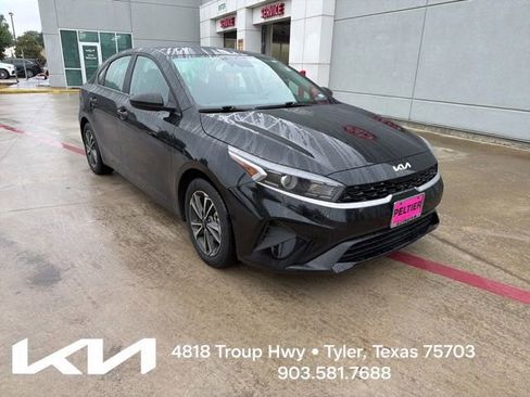 Certified 2024 Kia Forte LXS FWD image 1