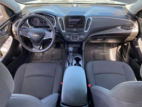 Used 2025 Chevrolet Malibu LS FWD image 10