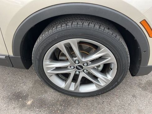 Used 2017 Lincoln MKC Reserve image 16