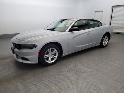 Used 2023 Dodge Charger SXT image 2