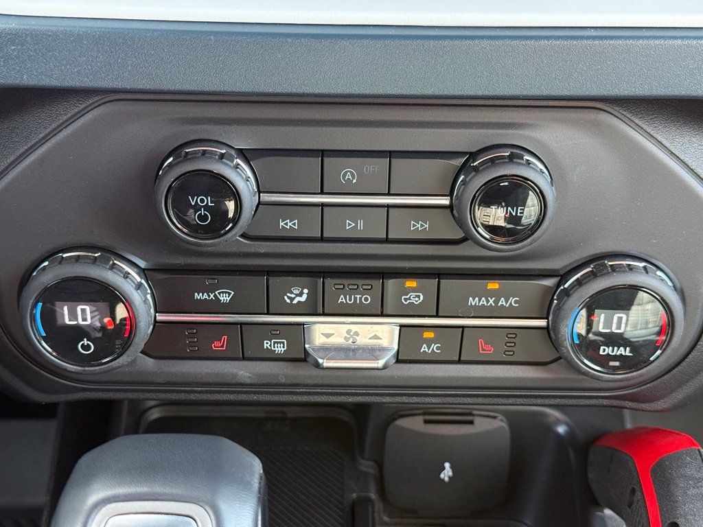 Used 2026 Ford Bronco Heritage Edition AWD/4WD image 18