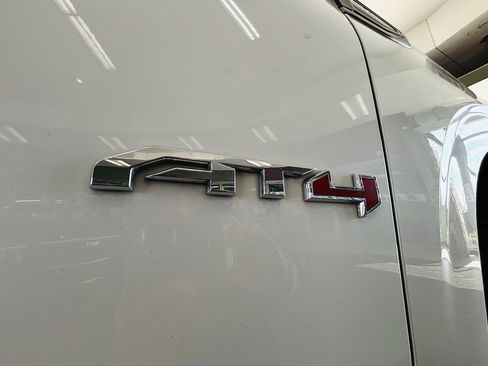Used 2022 GMC Yukon XL AT4 w/ Max Trailering Package AWD/4WD image 4