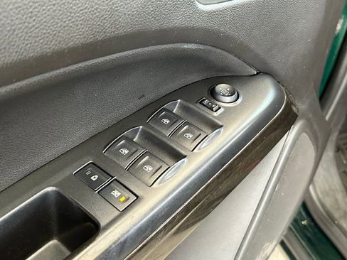 Used 2015 GMC Canyon SLT image 51