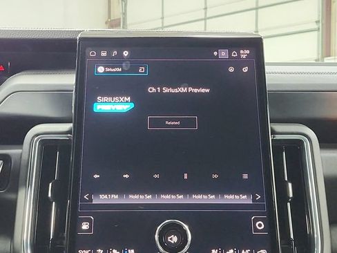 Used 2025 GMC Yukon Denali RWD image 26