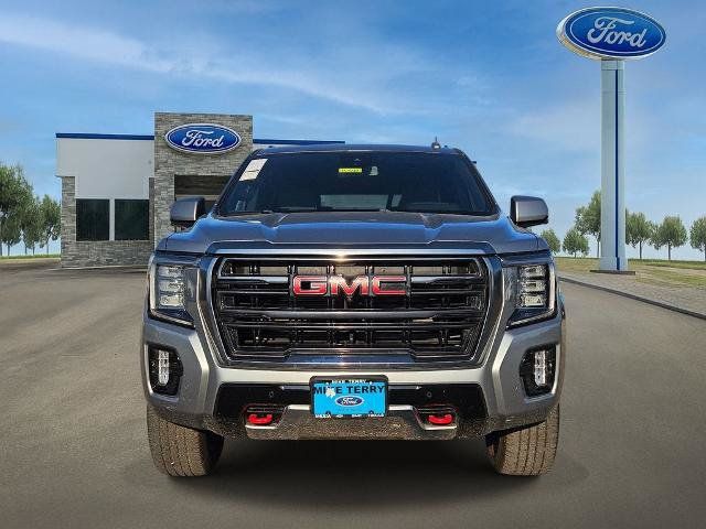 Used 2024 GMC Yukon XL AT4 w/ Technology Package AWD/4WD image 2