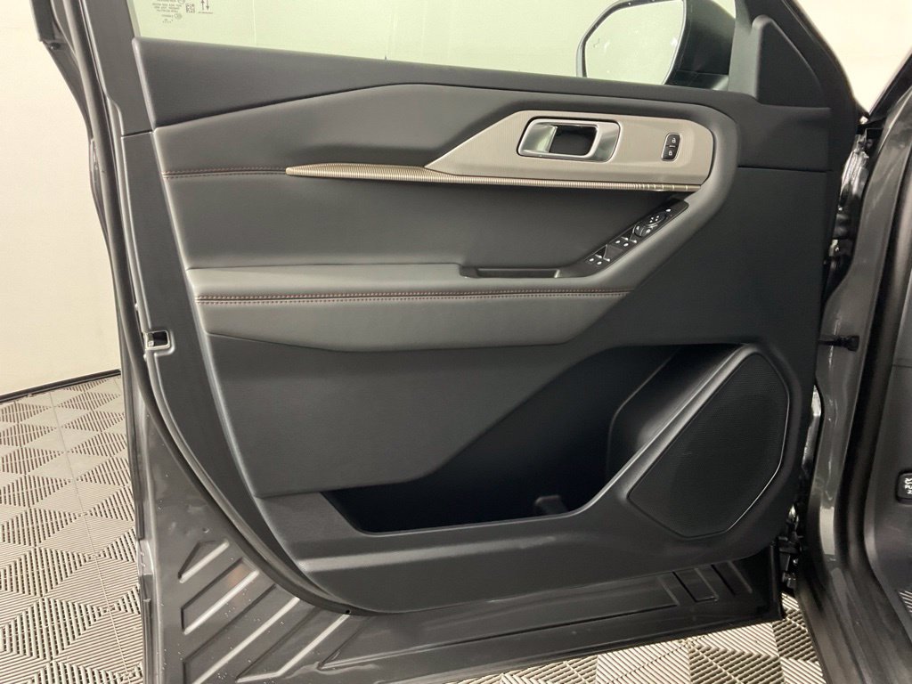New 2026 Ford Explorer Active AWD/4WD image 12