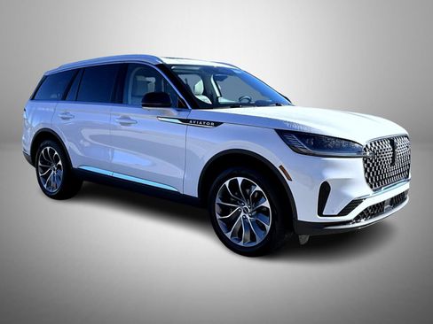 New 2026 Lincoln Aviator Reserve w/ Illumination Package image 3