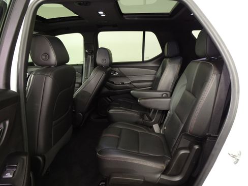 Used 2023 Chevrolet Traverse RS image 55