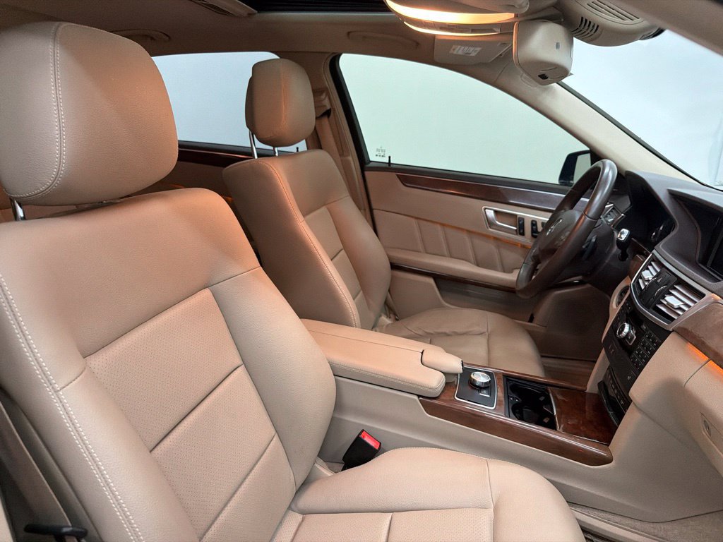 Used 2013 Mercedes-Benz E 350 Sedan image 32