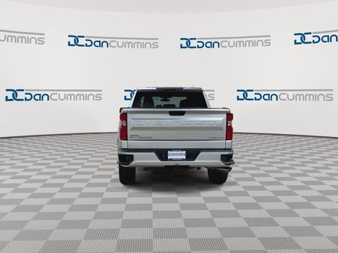 Used 2019 Chevrolet Silverado 1500 Custom w/ Custom Value Package RWD image 8