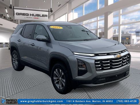 Used 2025 Chevrolet Equinox LT image 3