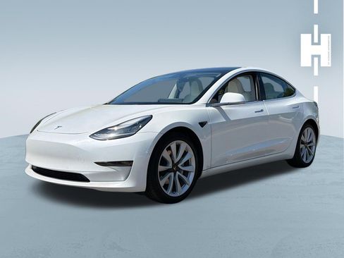 Used 2020 Tesla Model 3 RWD image 2