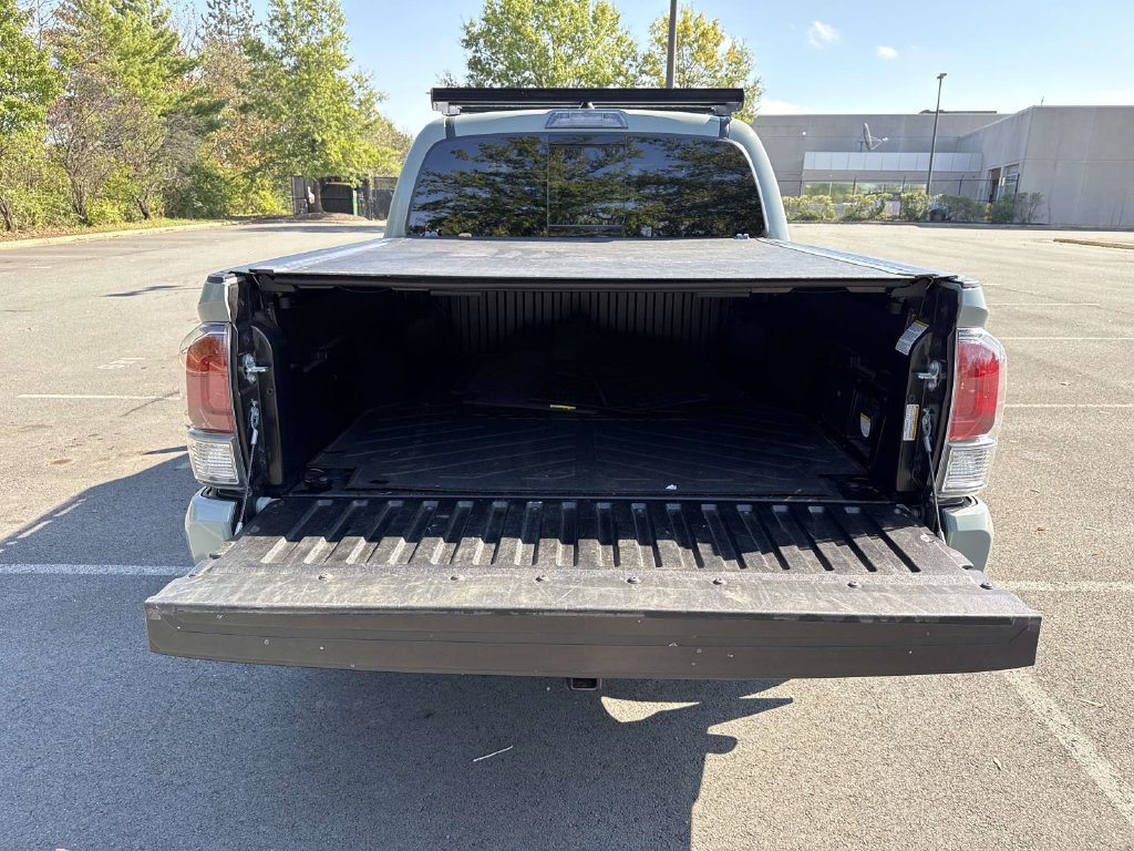 Used 2022 Toyota Tacoma TRD Sport AWD/4WD image 24