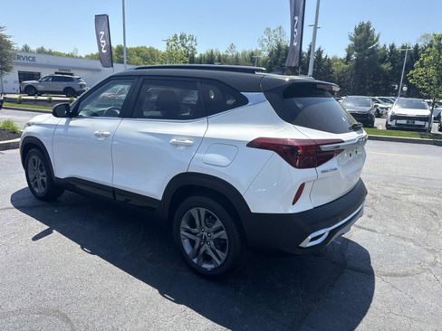 Used 2023 Kia Seltos S FWD image 3