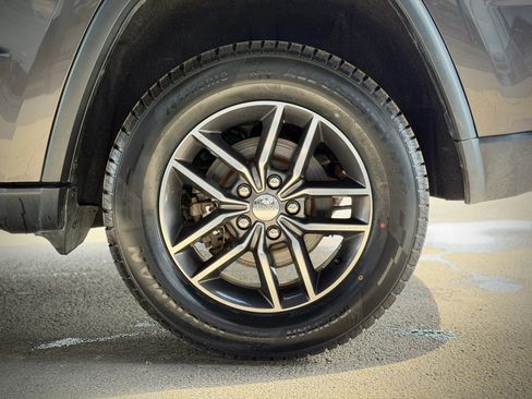 Used 2018 Jeep Grand Cherokee Limited AWD/4WD image 28
