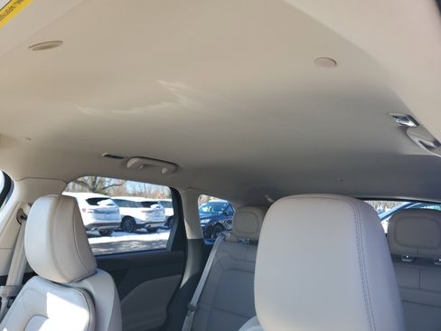 Certified 2024 Lincoln Corsair AWD w/ Equipment Group 101A image 11