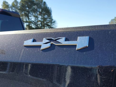 New 2025 GMC Sierra 1500 Elevation image 5