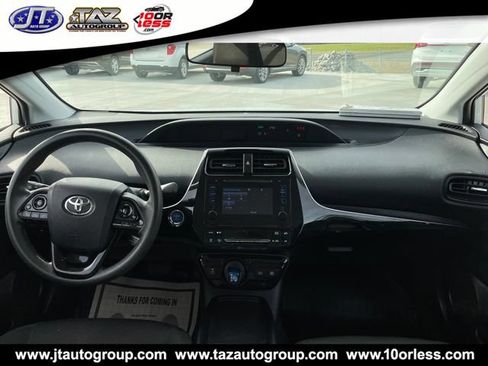 Used 2019 Toyota Prius L Eco FWD image 16