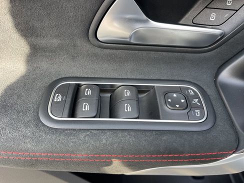 Used 2025 Mercedes-Benz CLA 250 4MATIC image 21