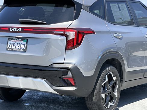 Used 2025 Kia Seltos S FWD image 8