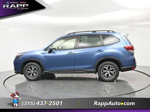Used 2023 Subaru Forester Premium AWD/4WD image 4