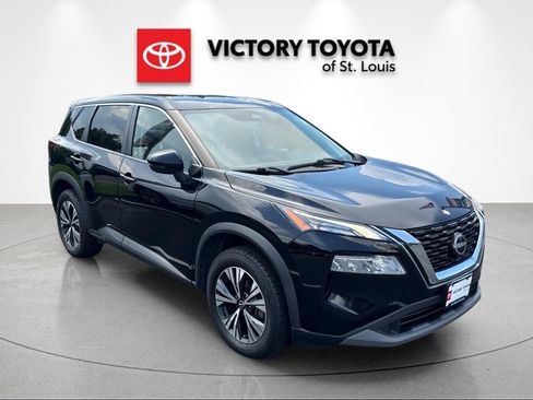 Used 2022 Nissan Rogue SV AWD/4WD image 1
