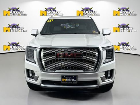 Used 2021 GMC Yukon Denali w/ Denali Premium Package AWD/4WD image 2
