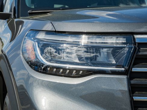 New 2026 Ford Explorer Active image 12