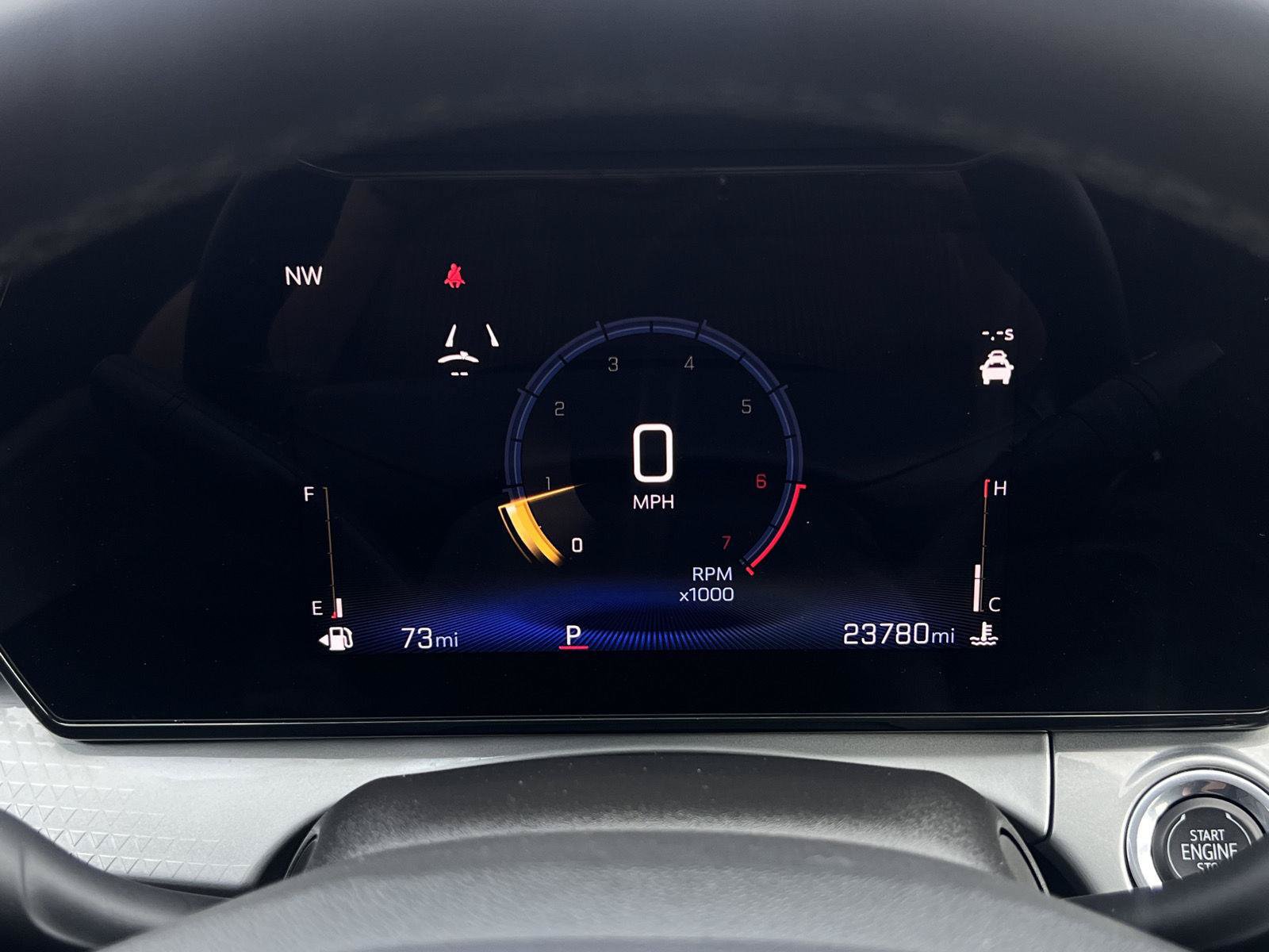Used 2025 Chevrolet Trax LT w/ Driver Confidence Package FWD image 2