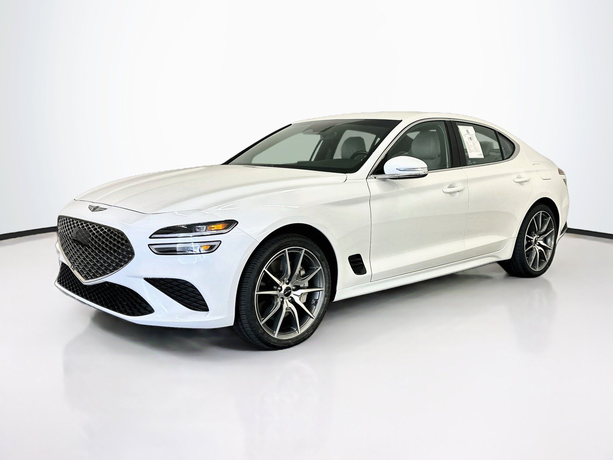 Used 2025 Genesis G70 2.5T AWD/4WD image 3
