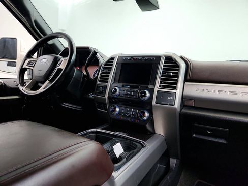 Used 2017 Ford F250 Platinum w/ Platinum Ultimate Package AWD/4WD image 27