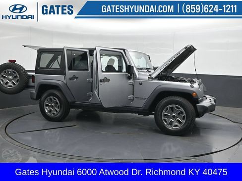 Used 2015 Jeep Wrangler Unlimited Rubicon w/ Max Tow Package AWD/4WD image 47