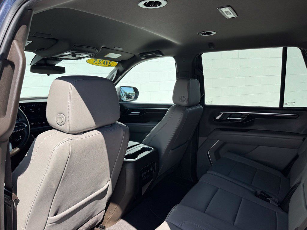 Used 2025 Chevrolet Tahoe LT RWD image 22
