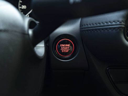 Used 2025 Honda HR-V LX image 25