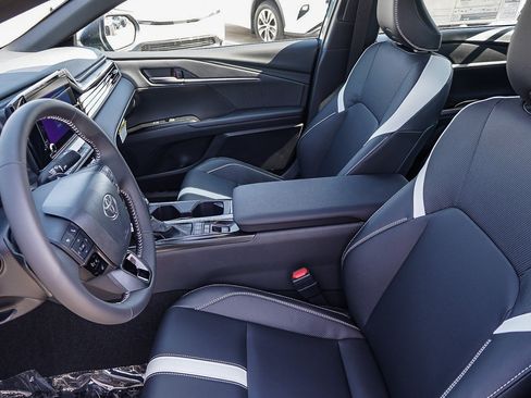 New 2026 Toyota Camry SE w/ Convenience Package FWD image 26