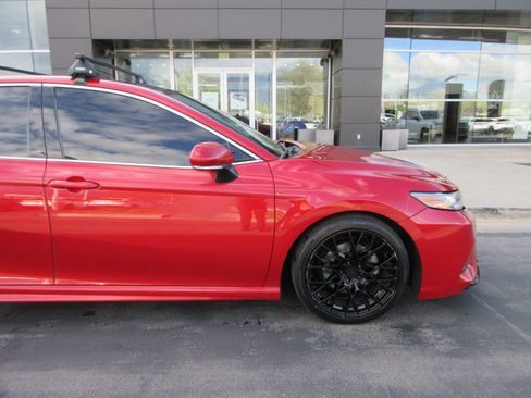 Used 2019 Toyota Camry XSE w/ Driver Assist Package FWD image 12