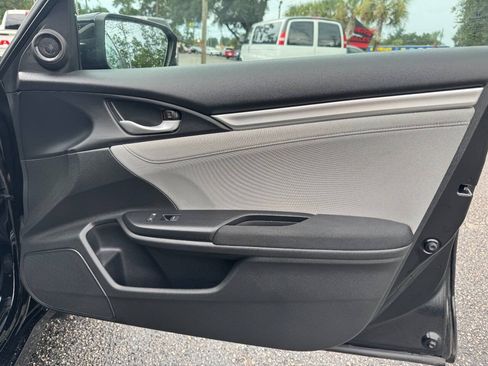 Used 2019 Honda Civic EX image 38