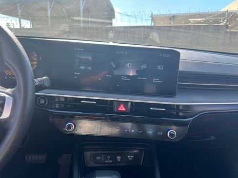 Used 2025 Kia K5 LXS image 17