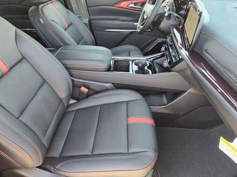 New 2026 Chevrolet Traverse RS image 11