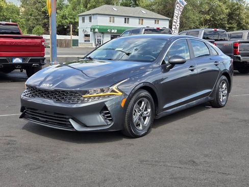 Used 2022 Kia K5 LXS FWD image 1