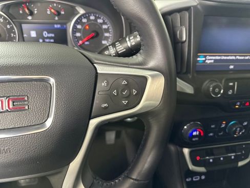 Used 2022 GMC Terrain SLT w/ Infotainment Package II image 16