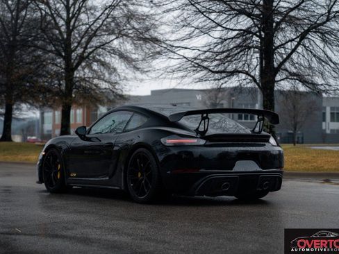 Used 2020 Porsche 718 Cayman GT4 image 16