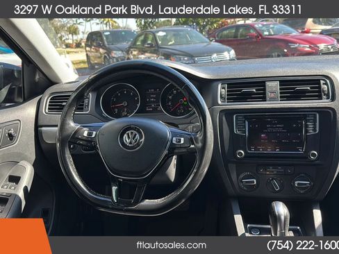 Used 2018 Volkswagen Jetta SE image 29