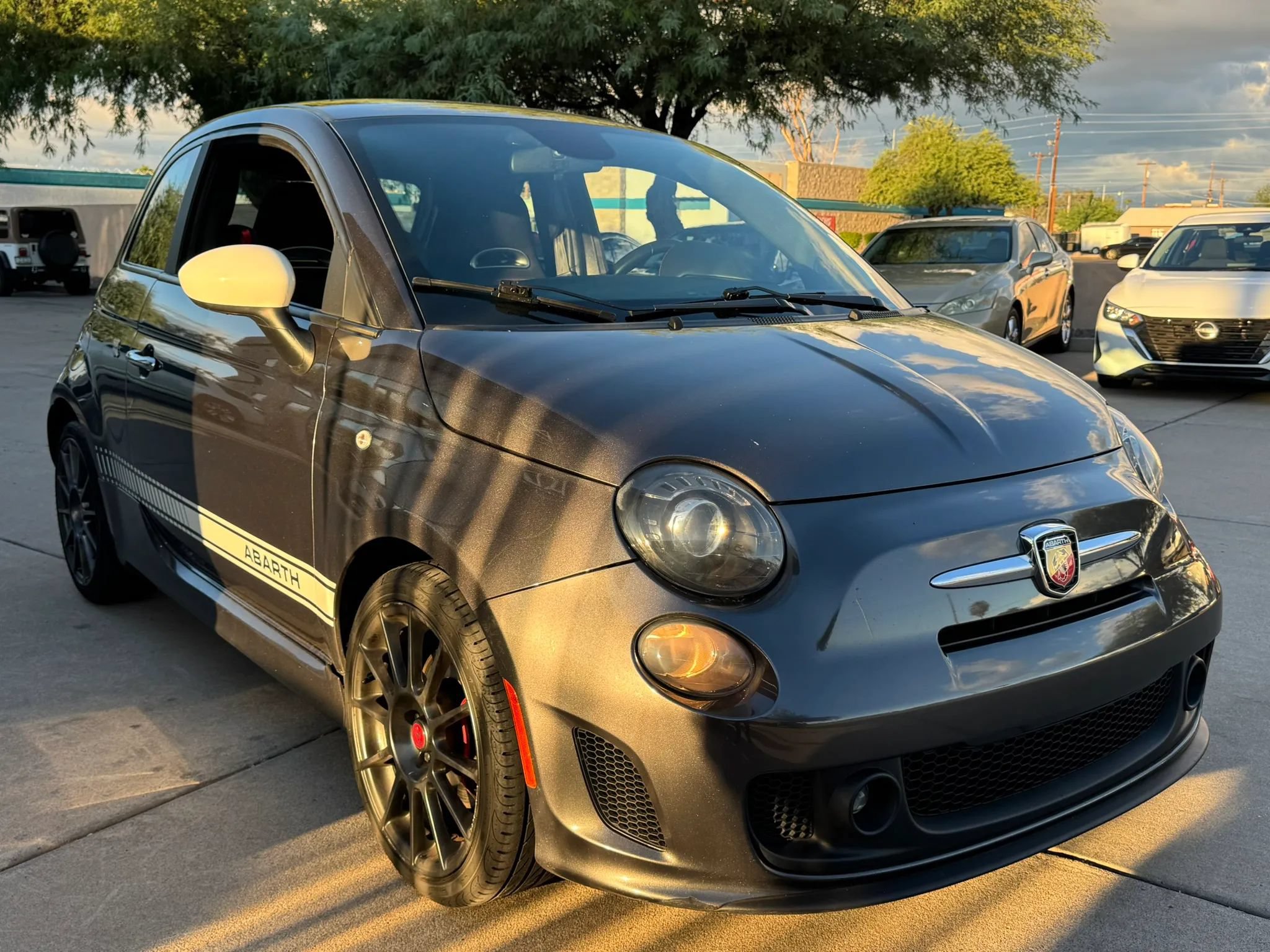 Used 2015 FIAT 500 Abarth w/ Beats Audio Package FWD image 3