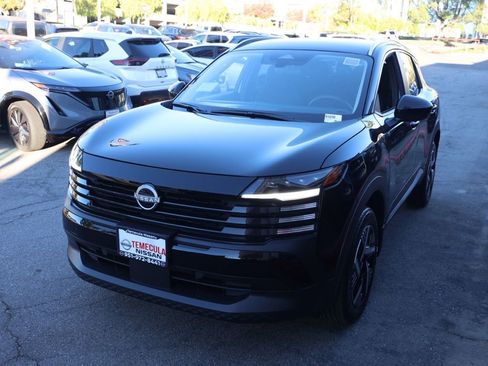 New 2026 Nissan Kicks SV image 8