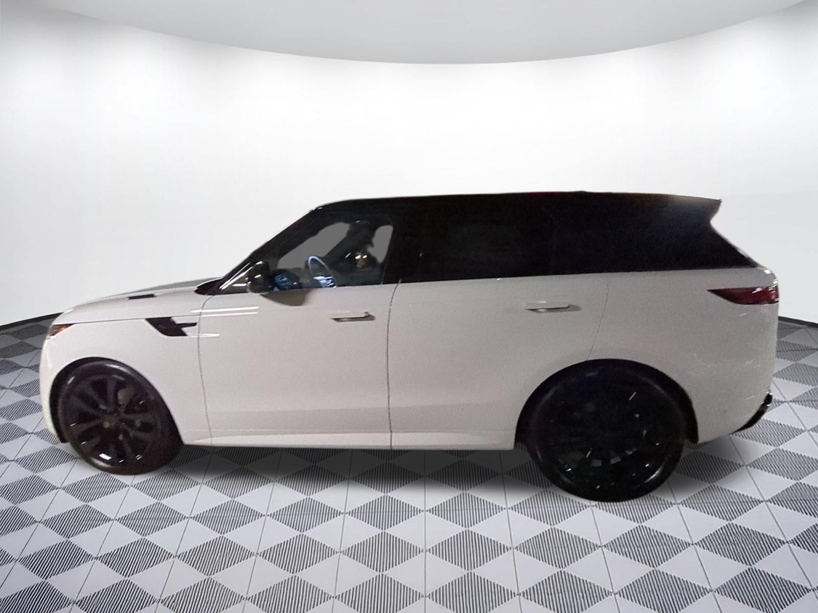 New 2026 Land Rover Range Rover Sport Dynamic SE AWD/4WD image 2