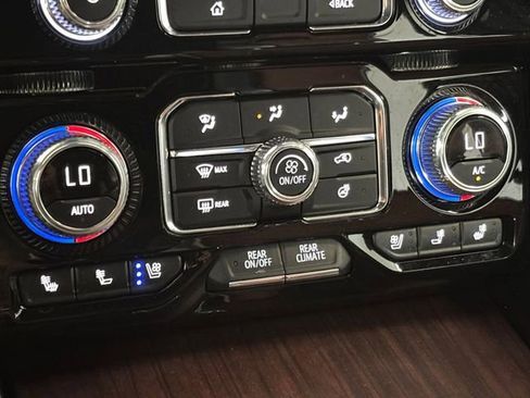Used 2023 GMC Yukon Denali Ultimate AWD/4WD image 5